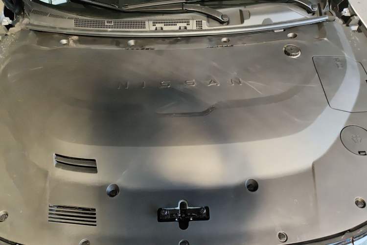Used Nissan N6 2026 Model 180 Max Engine Bay