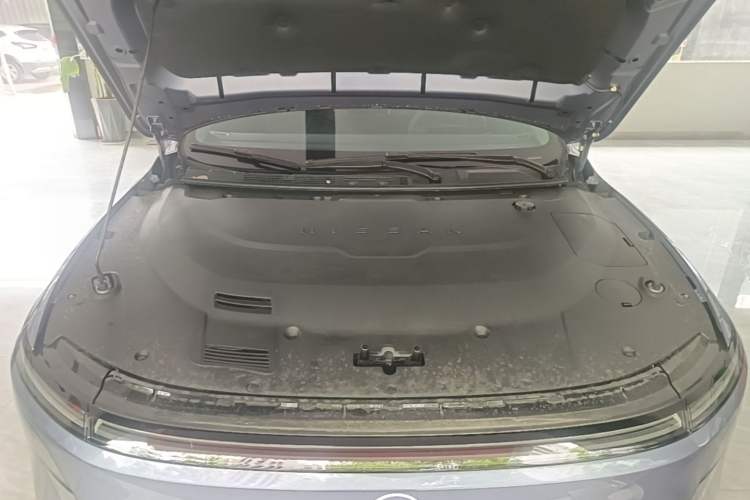 Used Nissan N6 2026 Model 180 Max Engine Bay