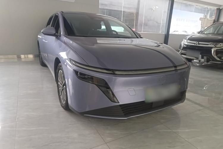 Used Nissan N6 2026 Model 180 Max Exterior 1