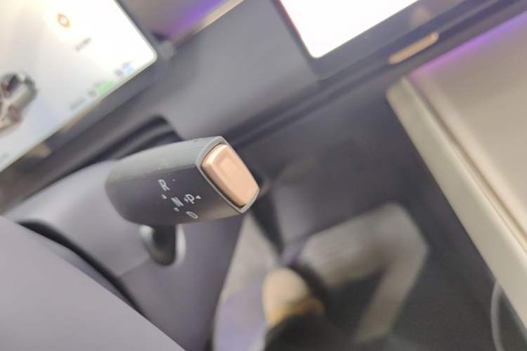 Used Nissan N6 2026 Model 180 Pro Gear Lever