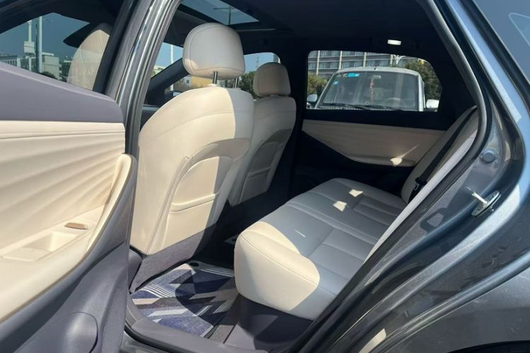 Used Nissan N6 2026 Model 180 Max Interior 2