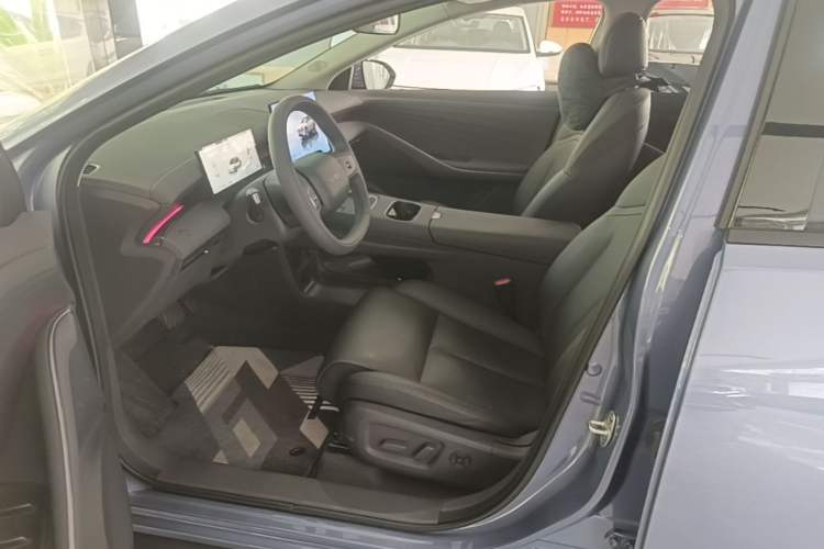 Used Nissan N6 2026 Model 180 Max Left Front Seat
