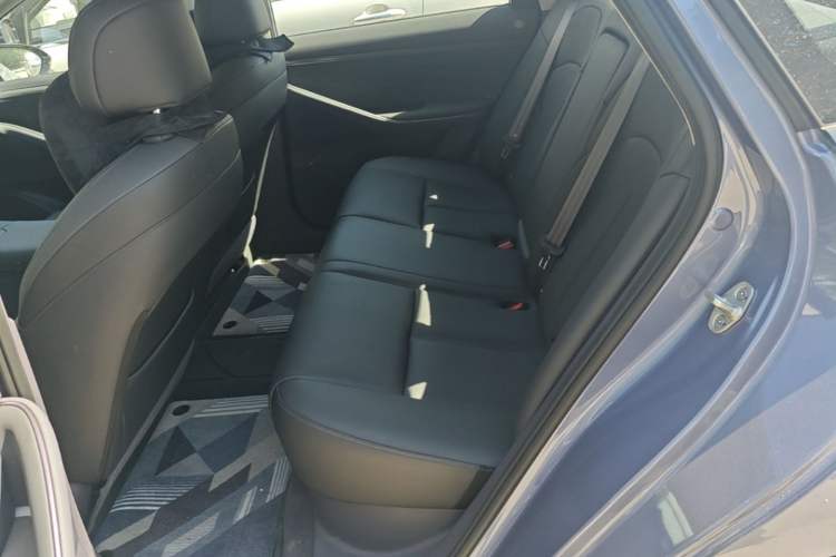 Used Nissan N6 2026 Model 180 Max Left Rear Seat