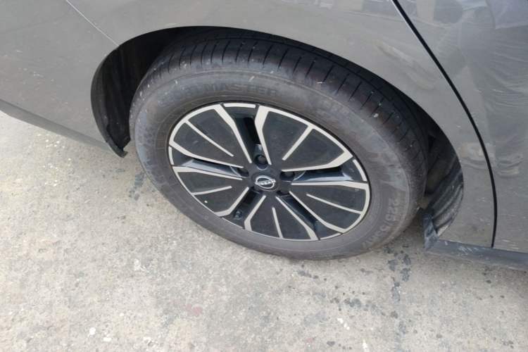Used Nissan N6 2026 Model 180 Max Right Rear Wheel Hub