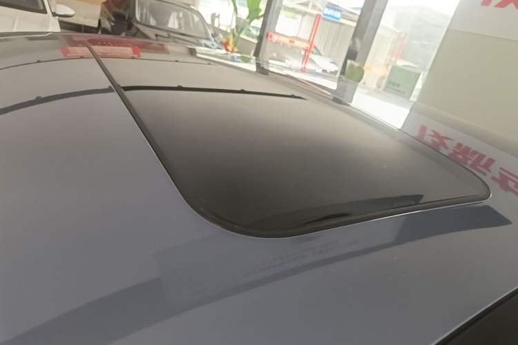 Used Nissan N6 2026 Model 180 Max Roof