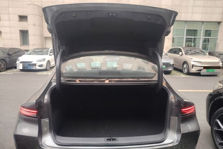 Used Nissan N6 2026 Model 180 Max Trunk