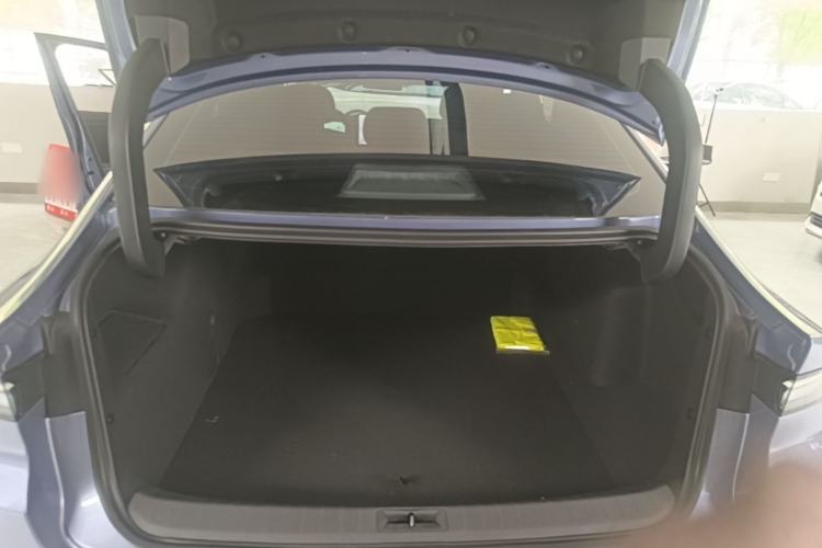 Used Nissan N6 2026 Model 180 Max Trunk