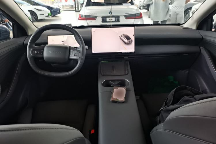 Used Nissan N6 2026 Model 180 Max Center Console
