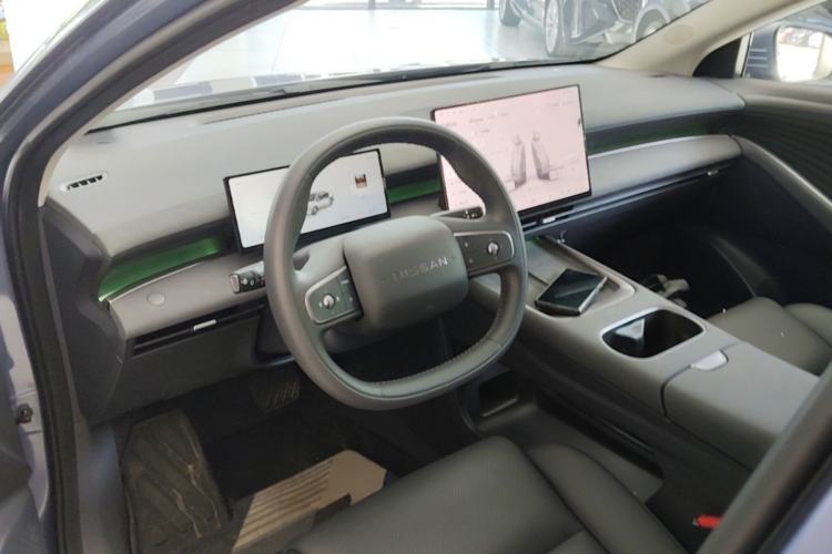 Used Nissan N6 2026 Model 180 Max Center Console
