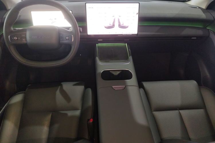 Used Nissan N6 2026 Model 180 Max Center Console