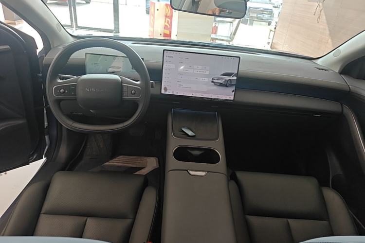 Used Nissan N6 2026 Model 180 Max Center Console