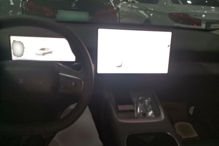 Used Nissan N6 2026 Model 180 Max Center Console