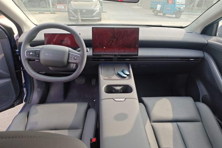 Used Nissan N6 2026 Model 180 Max Center Console