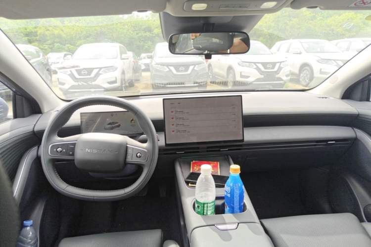 Used Nissan N6 2026 Model 180 Max Center Console