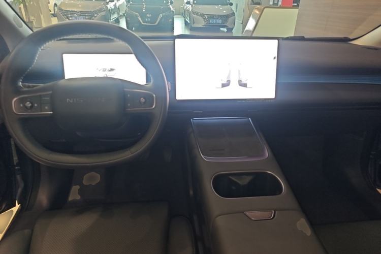 Used Nissan N6 2026 Model 180 Max Center Console