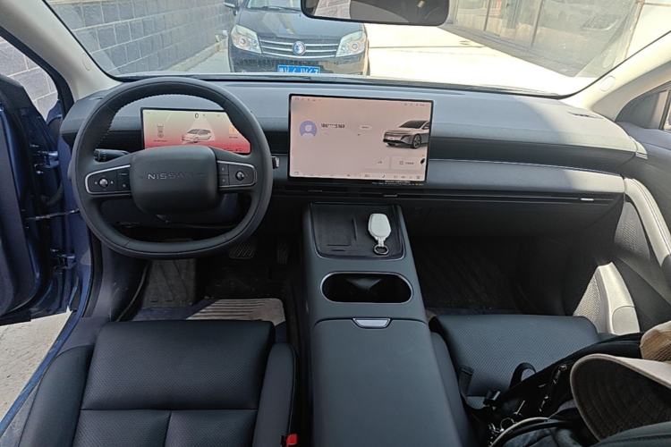 Used Nissan N6 2026 Model 180 Max Center Console