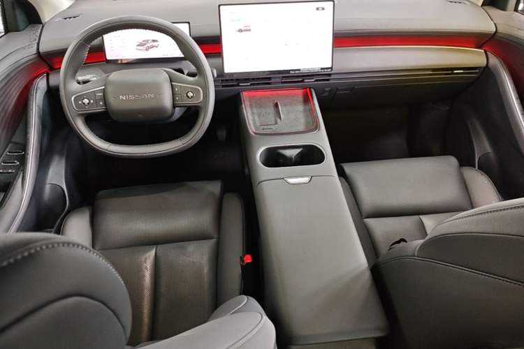 Used Nissan N6 2026 Model 180 Max Center Console