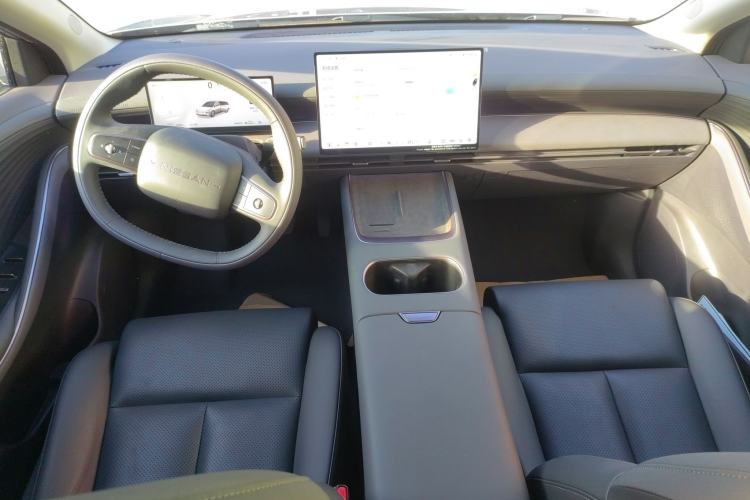 Used Nissan N6 2026 Model 180 Max Center Console