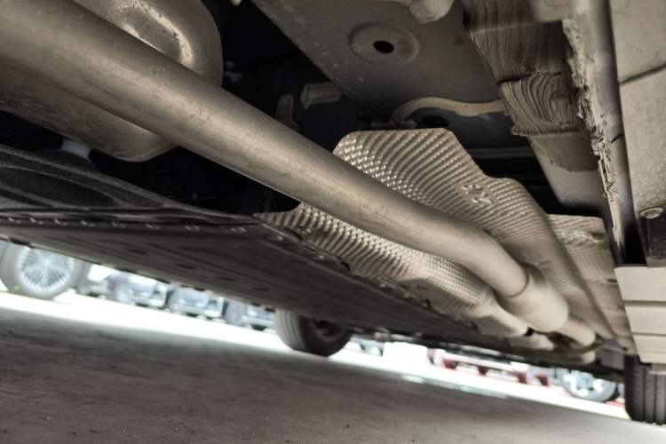 Used Nissan N6 2026 Model 180 Max Chassis Rear Right