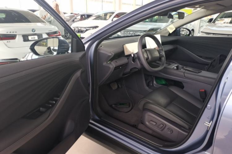Used Nissan N6 2026 Model 180 Max Driver Seat