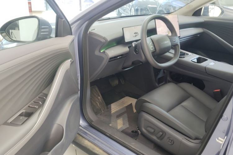 Used Nissan N6 2026 Model 180 Max Driver Seat