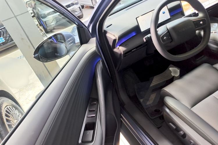 Used Nissan N6 2026 Model 180 Max Driver Seat