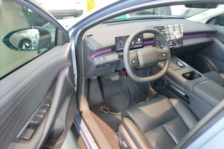 Used Nissan N6 2026 Model 180 Max Driver Seat