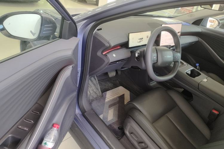 Used Nissan N6 2026 Model 180 Max Driver Seat