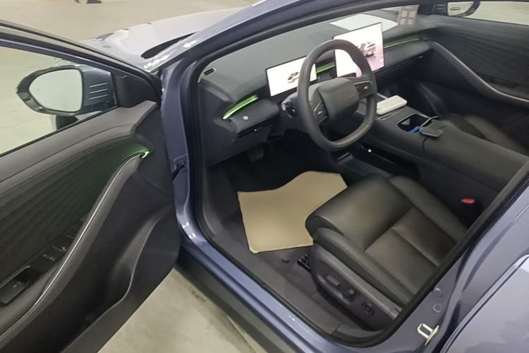 Used Nissan N6 2026 Model 180 Max Driver Seat