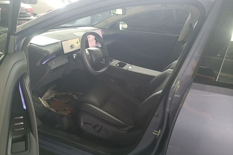 Used Nissan N6 2026 Model 180 Max Driver Seat