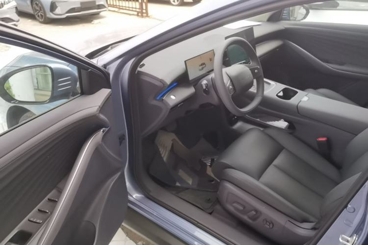 Used Nissan N6 2026 Model 180 Max Driver Seat