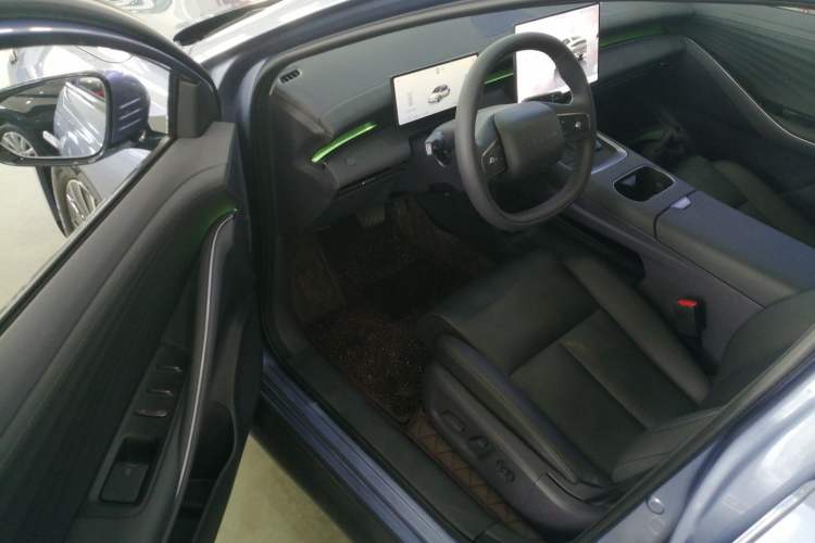 Used Nissan N6 2026 Model 180 Max Driver Seat