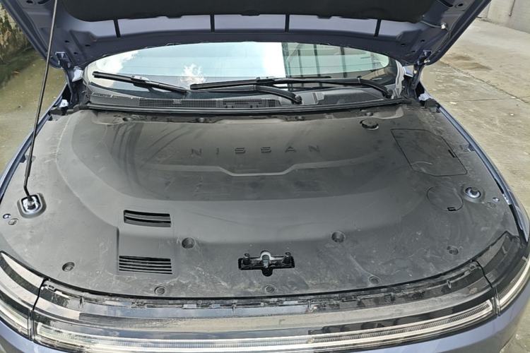Used Nissan N6 2026 Model 180 Max Engine Bay
