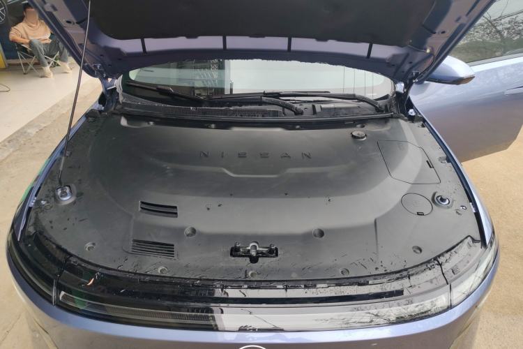 Used Nissan N6 2026 Model 180 Max Engine Bay