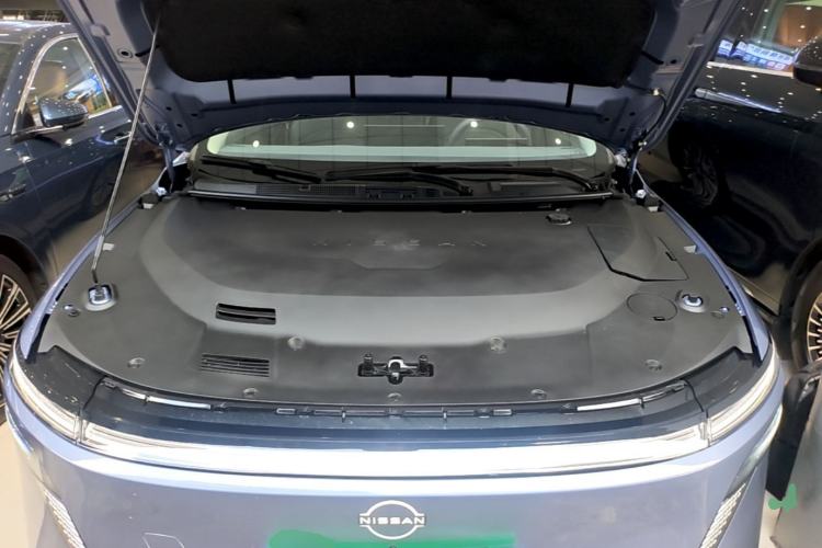 Used Nissan N6 2026 Model 180 Max Engine Bay