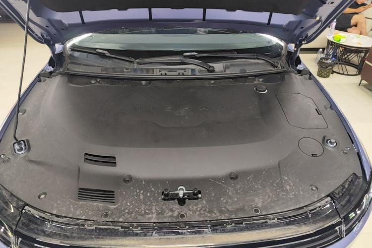 Used Nissan N6 2026 Model 180 Max Engine Bay