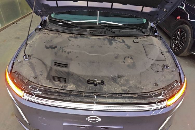 Used Nissan N6 2026 Model 180 Max Engine Bay