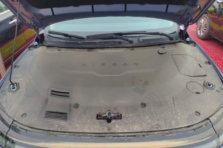 Used Nissan N6 2026 Model 180 Max Engine Bay