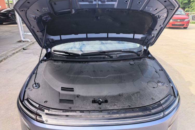 Used Nissan N6 2026 Model 180 Max Engine Bay