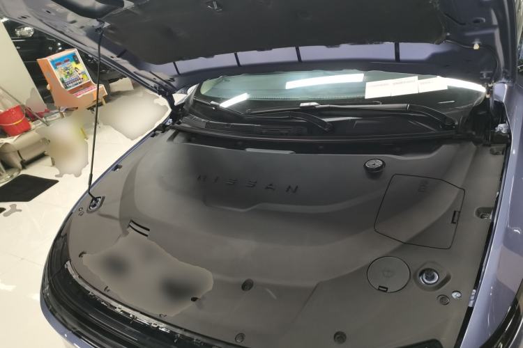 Used Nissan N6 2026 Model 180 Max Engine Bay