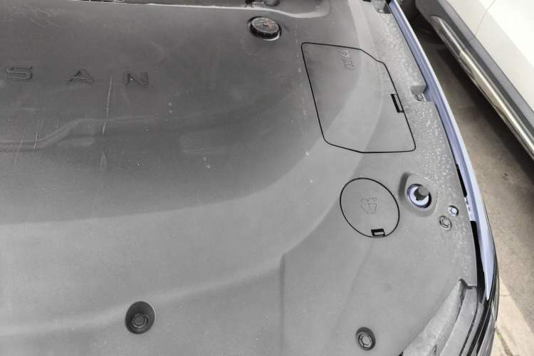 Used Nissan N6 2026 Model 180 Max Engine Bay Left