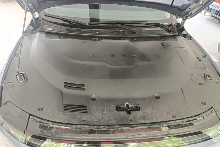 Used Nissan N6 2026 Model 180 Max Engine Bay