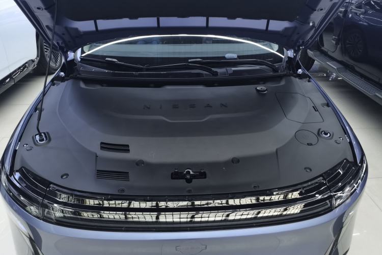 Used Nissan N6 2026 Model 180 Max Engine Bay