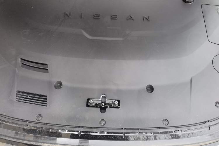Used Nissan N6 2026 Model 180 Max Engine Bay