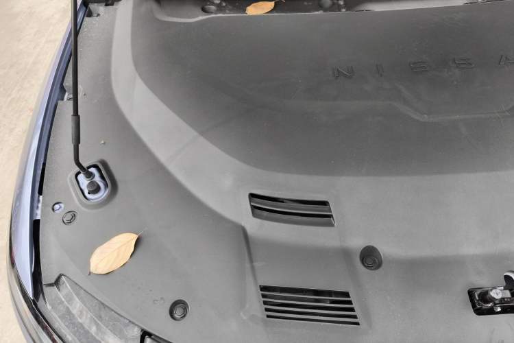 Used Nissan N6 2026 Model 180 Max Engine Bay Right