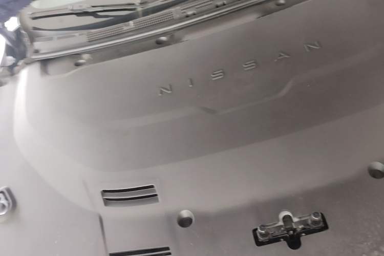 Used Nissan N6 2026 Model 180 Max Engine Bay
