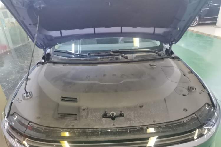 Used Nissan N6 2026 Model 180 Max Engine Bay
