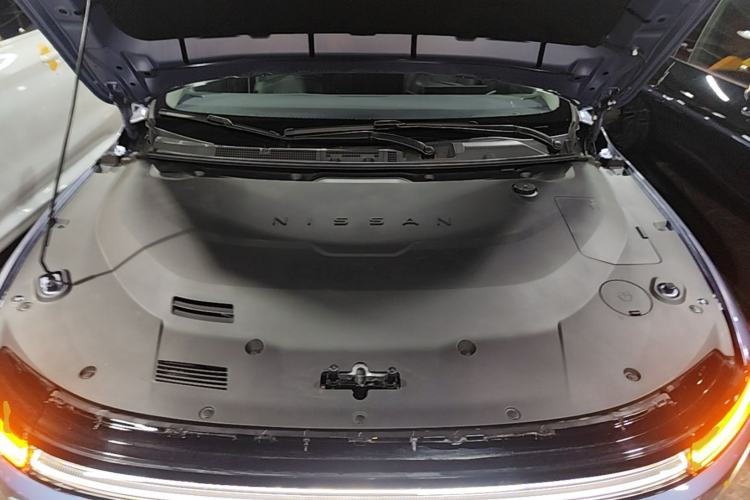 Used Nissan N6 2026 Model 180 Max Engine Bay