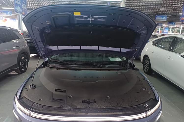 Used Nissan N6 2026 Model 180 Max Engine Bay