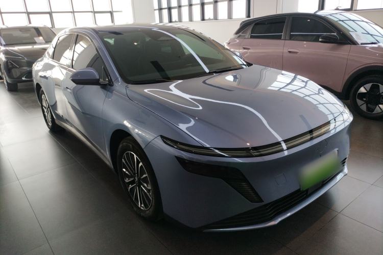 Used Nissan N6 2026 Model 180 Max Exterior 1